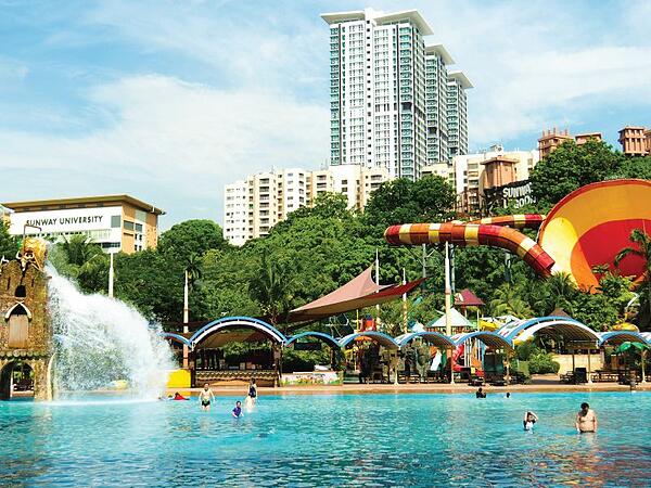 Sunway Lagoon.jpg